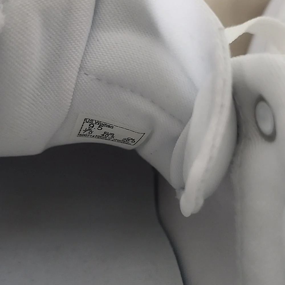 Van's Seldan platform lace-up style canvas white women's 9.5 shoes. - Picture 3 of 6